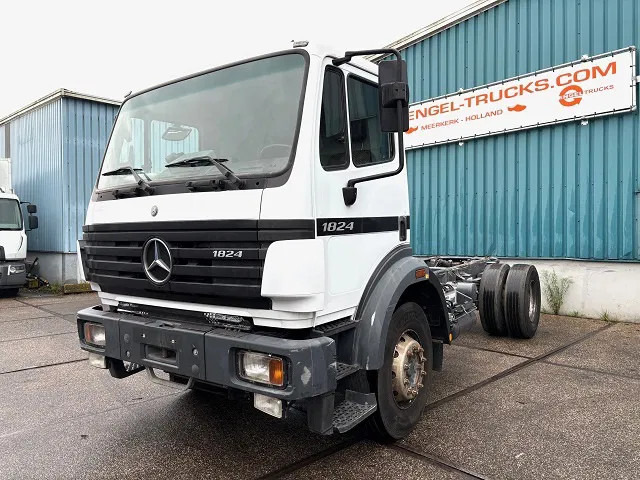 Mercedes-Benz SK 1824 K (ONLY 226.000 KM!) 4x2 FULL STEEL CHASSIS (MANUAL GEARBOX / REDUCTION AXLE / FULL STEEL SUSPENSION / P.T.O.) - Tovornjak-šasija: slika 1 Mercedes-Benz SK 1824 K (ONLY 226.000 KM!) 4x2 FULL STEEL CHASSIS (MANUAL GEARBOX / REDUCTION AXLE / FULL STEEL SUSPENSION / P.T.O.) - Tovornjak-šasija: slika 1