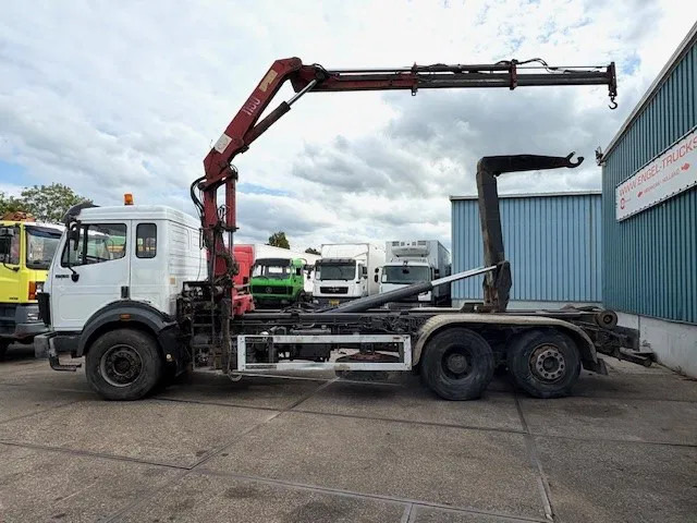 Mercedes-Benz SK 2527 6x2 HOOK-ARM SYSTEM WITH HMF CRANE (V6 ENGINE / ZF MANUAL GEARBOX / REDUCTION AXLE / STEEL SUSPENSION / P.T.O.) lizing Mercedes-Benz SK 2527 6x2 HOOK-ARM SYSTEM WITH HMF CRANE (V6 ENGINE / ZF MANUAL GEARBOX / REDUCTION AXLE / STEEL SUSPENSION / P.T.O.): slika 7