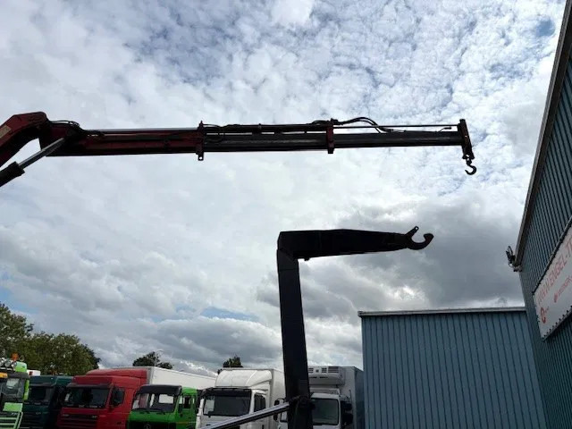 Mercedes-Benz SK 2527 6x2 HOOK-ARM SYSTEM WITH HMF CRANE (V6 ENGINE / ZF MANUAL GEARBOX / REDUCTION AXLE / STEEL SUSPENSION / P.T.O.) lizing Mercedes-Benz SK 2527 6x2 HOOK-ARM SYSTEM WITH HMF CRANE (V6 ENGINE / ZF MANUAL GEARBOX / REDUCTION AXLE / STEEL SUSPENSION / P.T.O.): slika 8