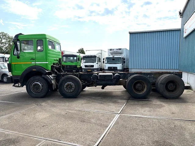 Mercedes-Benz SK 3335K 8x4 FULL STEEL CHASSIS (ZF16 MANUAL GEARBOX / RETARDER / FULL STEEL SUSPENSION / REDUCTION AXLES) - Tovornjak-šasija: slika 5 Mercedes-Benz SK 3335K 8x4 FULL STEEL CHASSIS (ZF16 MANUAL GEARBOX / RETARDER / FULL STEEL SUSPENSION / REDUCTION AXLES) - Tovornjak-šasija: slika 5