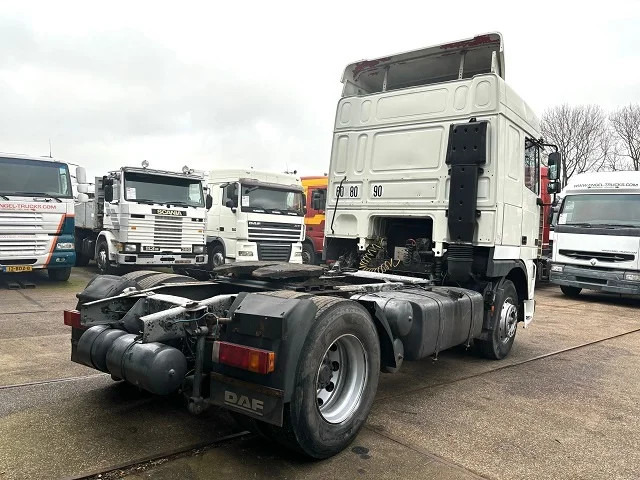 DAF 95.380 XF SPACECAB (EURO 2 (MECHANICAL PUMP & INJECTORS) / ZF16 MANUAL GEARBOX / AIRCONDITIONING) - Vlačilec: slika 3 DAF 95.380 XF SPACECAB (EURO 2 (MECHANICAL PUMP & INJECTORS) / ZF16 MANUAL GEARBOX / AIRCONDITIONING) - Vlačilec: slika 3