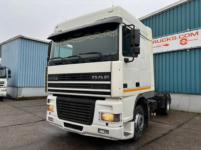 DAF 95.430 XF SPACECAB (EURO 3 / ZF16 MANUAL GEARBOX / ZF-INTARDER / AIRCONDITIONING / 870 LITER DIESELTANK) - Vlačilec: slika 1 DAF 95.430 XF SPACECAB (EURO 3 / ZF16 MANUAL GEARBOX / ZF-INTARDER / AIRCONDITIONING / 870 LITER DIESELTANK) - Vlačilec: slika 1