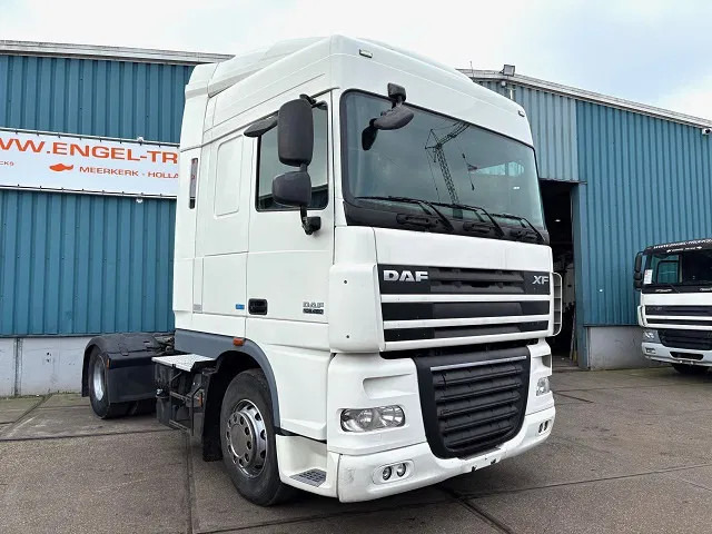 DAF XF 105.460 ATE SPACECAB 4x2 ONLY 835.500 KM (ZF-MANUAL GEARBOX / ZF-INTARDER / AIRCONDITIONING / EURO 5) - Vlačilec: slika 2 DAF XF 105.460 ATE SPACECAB 4x2 ONLY 835.500 KM (ZF-MANUAL GEARBOX / ZF-INTARDER / AIRCONDITIONING / EURO 5) - Vlačilec: slika 2
