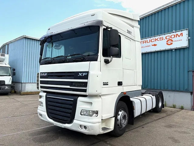 DAF XF 105.460 SPACECAB (4 IDENTICAL UNITS AVAILBLE) (ZF16 MANUAL GEARBOX / MX-BRAKE / 870+430 LITER TANK / FRIDGE / AIRCONDITIONING - Vlačilec: slika 1 DAF XF 105.460 SPACECAB (4 IDENTICAL UNITS AVAILBLE) (ZF16 MANUAL GEARBOX / MX-BRAKE / 870+430 LITER TANK / FRIDGE / AIRCONDITIONING - Vlačilec: slika 1