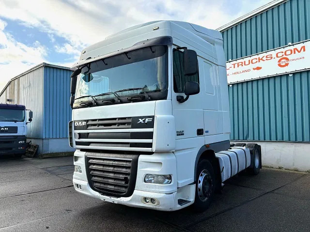 DAF XF 105.460 SPACECAB (ZF MANUAL GEARBOX / MX-BRAKE / 870+430 LITER TANK / EURO 5 EEV / AIRCONDITIONING / FRIDGE) - Vlačilec: slika 1 DAF XF 105.460 SPACECAB (ZF MANUAL GEARBOX / MX-BRAKE / 870+430 LITER TANK / EURO 5 EEV / AIRCONDITIONING / FRIDGE) - Vlačilec: slika 1