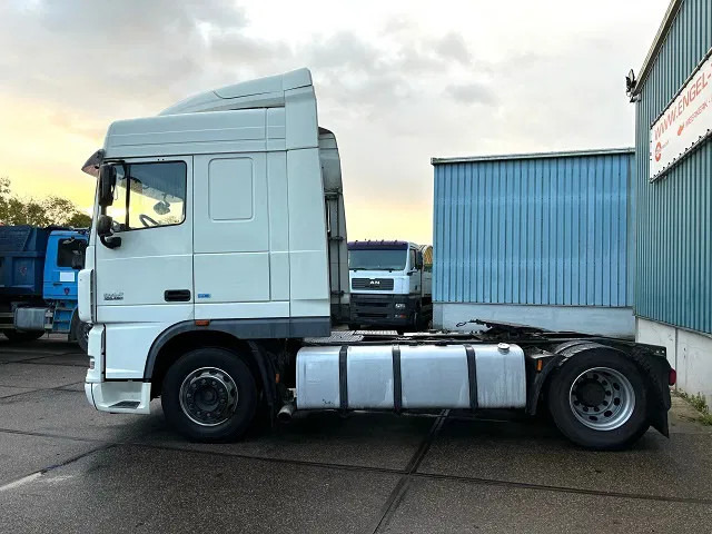 DAF XF 105.460 SPACECAB (ZF MANUAL GEARBOX / MX-BRAKE / 870+430 LITER TANK / EURO 5 EEV / AIRCONDITIONING / FRIDGE) - Vlačilec: slika 5 DAF XF 105.460 SPACECAB (ZF MANUAL GEARBOX / MX-BRAKE / 870+430 LITER TANK / EURO 5 EEV / AIRCONDITIONING / FRIDGE) - Vlačilec: slika 5