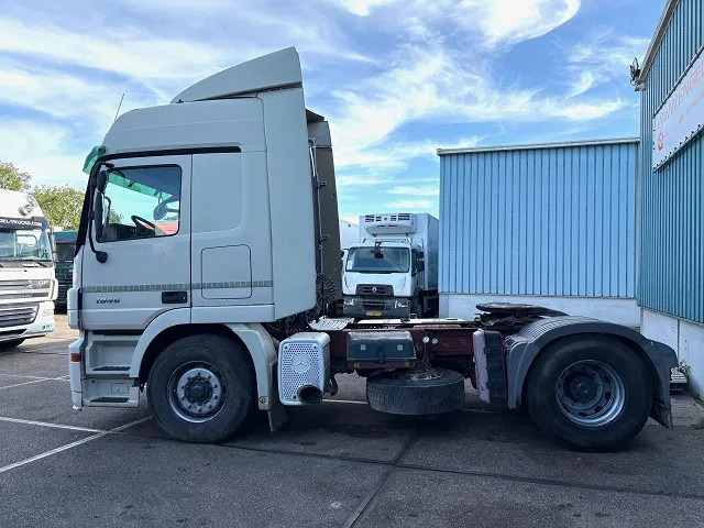 Mercedes-Benz Actros 1846 LS (MP2) (EPS WITH CLUTCH (3 PEDALS) / RETARDER / AIRCONDITIONING / ETC) - Vlačilec: slika 5 Mercedes-Benz Actros 1846 LS (MP2) (EPS WITH CLUTCH (3 PEDALS) / RETARDER / AIRCONDITIONING / ETC) - Vlačilec: slika 5