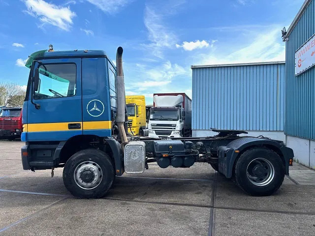 Mercedes-Benz Actros 2040 AS 4x4 FULL STEEL SUSPENSION (ZF16 MANUAL GEARBOX / FULL STEEL SUSPENSION / REDUCTION AXLES / AIRCONDITIONING) - Vlačilec: slika 5 Mercedes-Benz Actros 2040 AS 4x4 FULL STEEL SUSPENSION (ZF16 MANUAL GEARBOX / FULL STEEL SUSPENSION / REDUCTION AXLES / AIRCONDITIONING) - Vlačilec: slika 5
