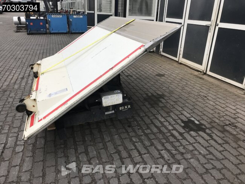 BAR - Avtomobil: slika 2 BAR - Avtomobil: slika 2