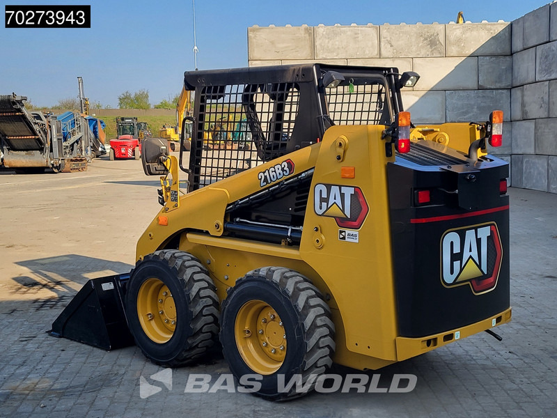 Caterpillar 216 B3 - Mini nakladalec: slika 3 Caterpillar 216 B3 - Mini nakladalec: slika 3