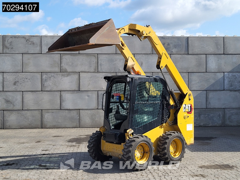 Caterpillar 226 D3 BUCKET + FORKS - Mini nakladalec: slika 2 Caterpillar 226 D3 BUCKET + FORKS - Mini nakladalec: slika 2
