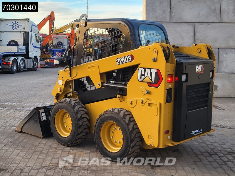 Caterpillar 226 D3 - Mini nakladalec: slika 5 Caterpillar 226 D3 - Mini nakladalec: slika 5