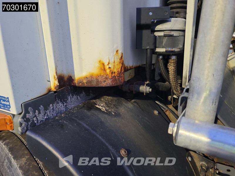 DAF CF75.310 4X2 13500 Lohr tanker 2 compartments ADR Manual Euro 3 - Tovornjak cisterna: slika 3 DAF CF75.310 4X2 13500 Lohr tanker 2 compartments ADR Manual Euro 3 - Tovornjak cisterna: slika 3