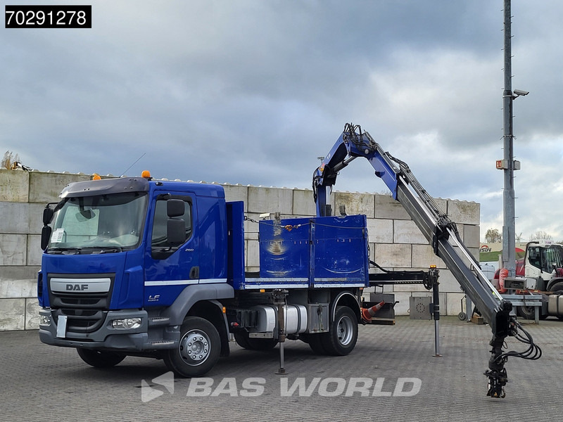 DAF LF 260 LF 4X2 Hiab 111 B-2 HIDUO Crane Kran Remote control Automatic ACC Euro 6 - Tovornjak s kesonom, Tovornjak z dvigalom: slika 3 DAF LF 260 LF 4X2 Hiab 111 B-2 HIDUO Crane Kran Remote control Automatic ACC Euro 6 - Tovornjak s kesonom, Tovornjak z dvigalom: slika 3