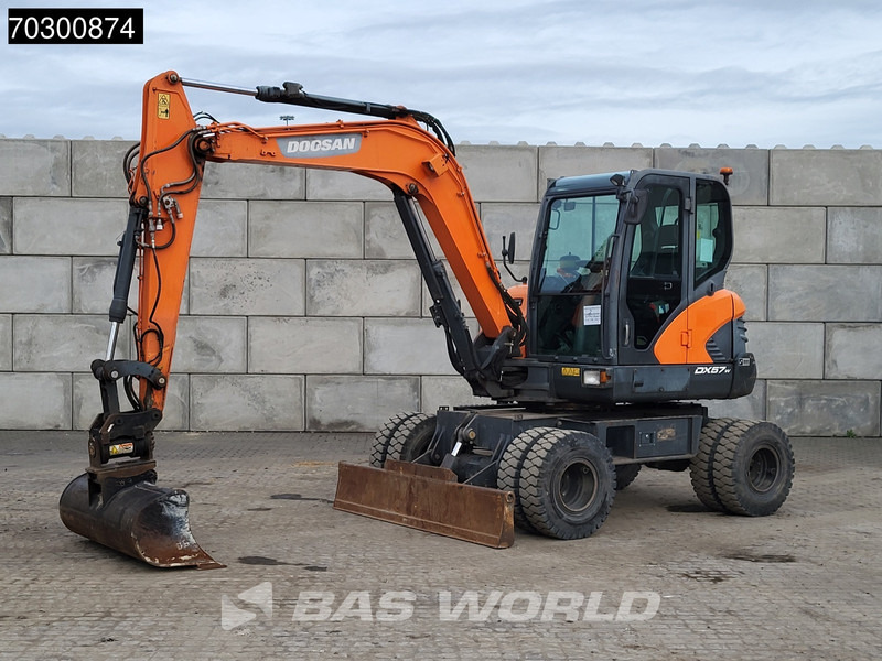 Doosan DX57 W-5 A/C - 3 Buckets - Bager na kolesih: slika 2 Doosan DX57 W-5 A/C - 3 Buckets - Bager na kolesih: slika 2