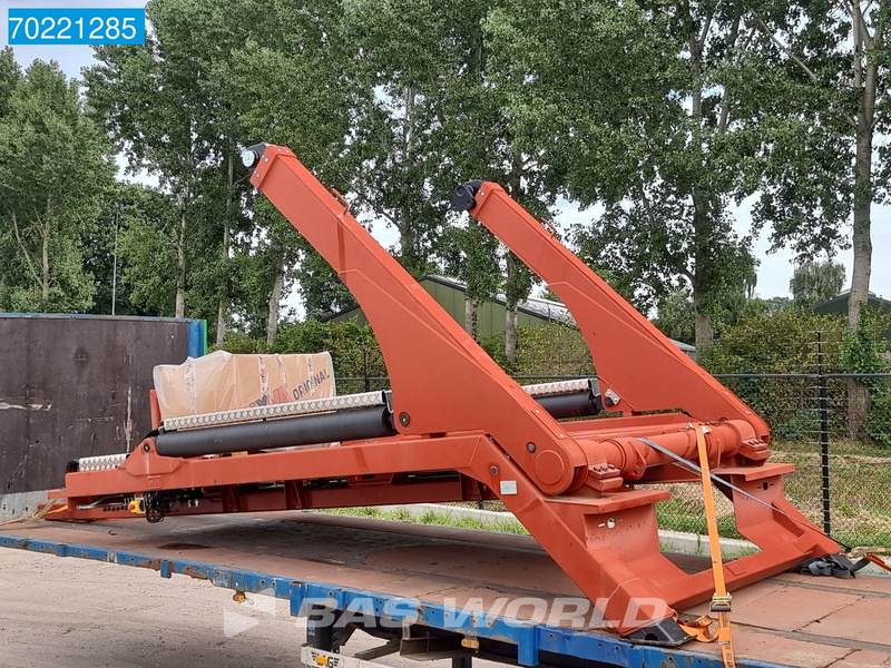 HYVA NG 2018 VAXL 6X2 18 tons HYVA SKIPLOADER ABSETZKIPPER 6x2 - Komunalni tovornjak: slika 2 HYVA NG 2018 VAXL 6X2 18 tons HYVA SKIPLOADER ABSETZKIPPER 6x2 - Komunalni tovornjak: slika 2