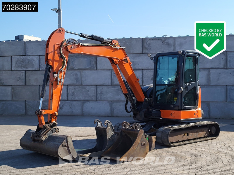 Hitachi ZX55U-6CLR A/C - 3 BUCKETS - Mini bager: slika 1 Hitachi ZX55U-6CLR A/C - 3 BUCKETS - Mini bager: slika 1