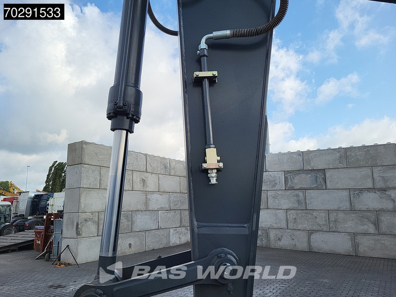 Nov Bager goseničar Hyundai R215 L: slika 15