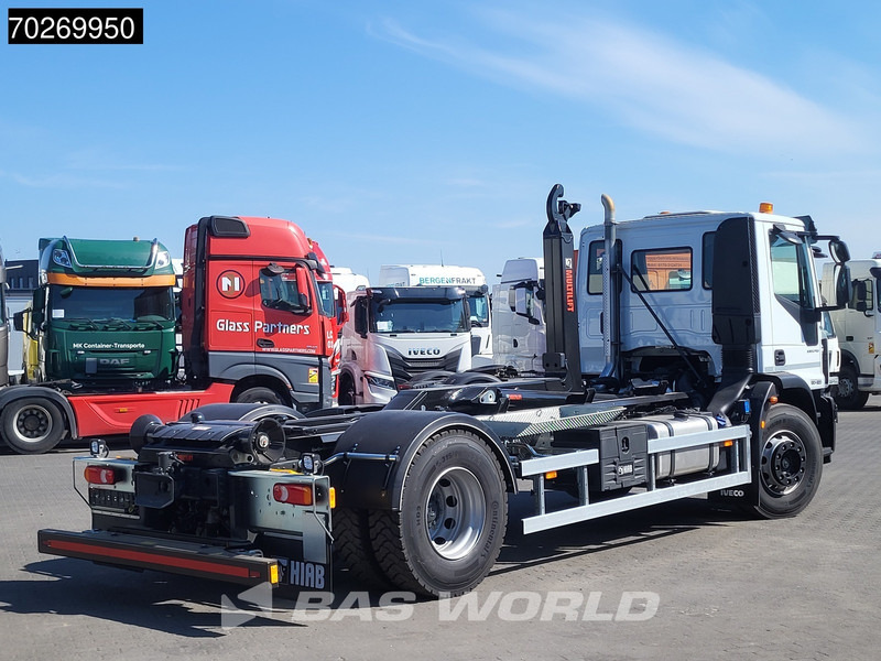 Iveco Eurocargo 180E320 4X2 NEW! 14tons Hiab Multilift ULT14S51 ACC Euro 6 - Kotalni prekucni tovornjak: slika 5 Iveco Eurocargo 180E320 4X2 NEW! 14tons Hiab Multilift ULT14S51 ACC Euro 6 - Kotalni prekucni tovornjak: slika 5