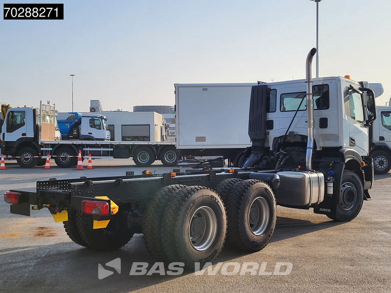 Iveco X-Way 460 6X4 New! Retarder Steelsuspension Big-Axle Navi Euro 6 - Tovornjak-šasija: slika 5 Iveco X-Way 460 6X4 New! Retarder Steelsuspension Big-Axle Navi Euro 6 - Tovornjak-šasija: slika 5