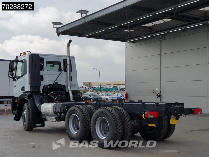 Iveco X-Way 460 6X4 New! Retarder steelsuspension Big-Axle Automatic Navi Euro 6 - Tovornjak-šasija: slika 2 Iveco X-Way 460 6X4 New! Retarder steelsuspension Big-Axle Automatic Navi Euro 6 - Tovornjak-šasija: slika 2