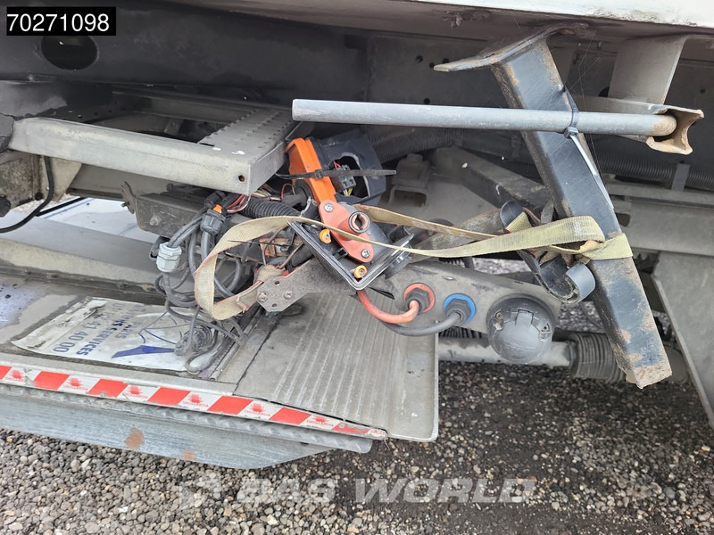 Krone SD Tailgate Liftachse Ladebordwand - Polprikolica hladilnik: slika 3 Krone SD Tailgate Liftachse Ladebordwand - Polprikolica hladilnik: slika 3