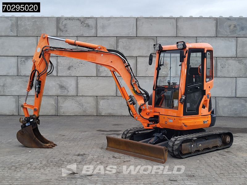 Kubota U35 -3a3 - Mini bager: slika 2 Kubota U35 -3a3 - Mini bager: slika 2