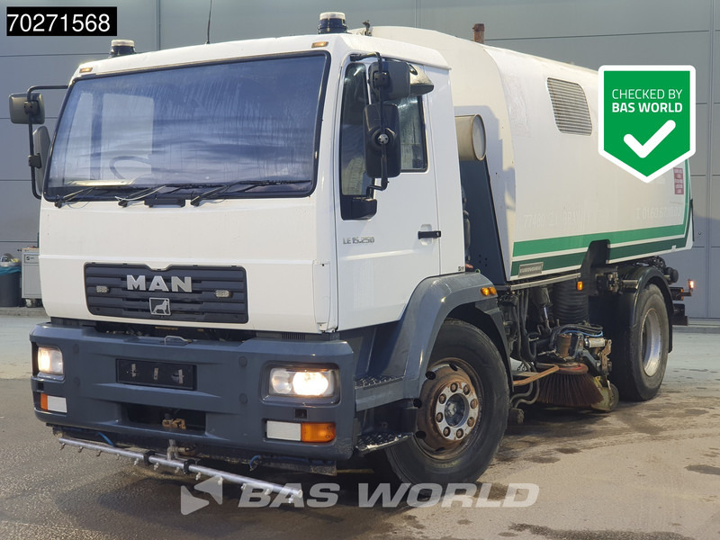 MAN LE 15.250 4X2 Eurovoirie Sweeper Manual Steelsuspension Euro 3 - Vozilo za pometanje: slika 1 MAN LE 15.250 4X2 Eurovoirie Sweeper Manual Steelsuspension Euro 3 - Vozilo za pometanje: slika 1