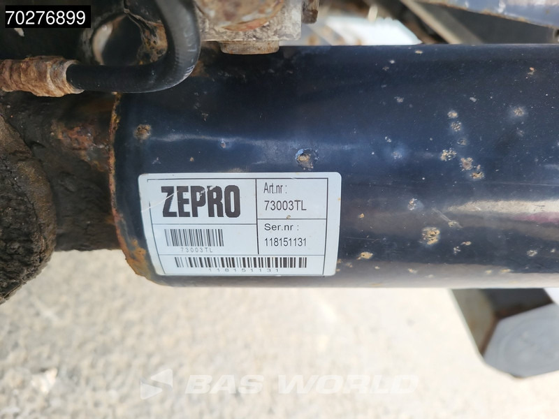 Mercedes-Benz Antos 2535 6X2 Lumikko L7 cooler ladebordwand Lift+Lenkachse Euro 6 - Tovornjak hladilnik: slika 3 Mercedes-Benz Antos 2535 6X2 Lumikko L7 cooler ladebordwand Lift+Lenkachse Euro 6 - Tovornjak hladilnik: slika 3