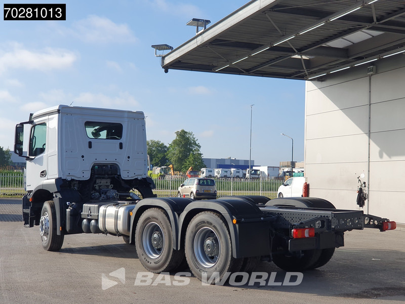 Mercedes-Benz Arocs 2636 6X4 NEW chassis Flywheel PTO Big-Axle Automatic Steelsuspension Euro 6 - Tovornjak-šasija: slika 2 Mercedes-Benz Arocs 2636 6X4 NEW chassis Flywheel PTO Big-Axle Automatic Steelsuspension Euro 6 - Tovornjak-šasija: slika 2