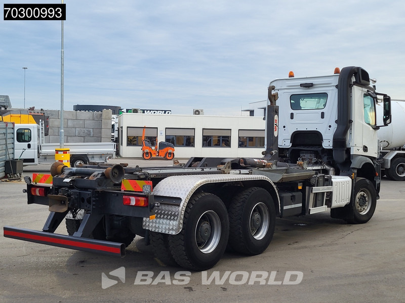 Mercedes-Benz Arocs 3342 6X4 HYVA 26-62-S Hooklift Big-Axle Automatic Euro 6 - Kotalni prekucni tovornjak: slika 3 Mercedes-Benz Arocs 3342 6X4 HYVA 26-62-S Hooklift Big-Axle Automatic Euro 6 - Kotalni prekucni tovornjak: slika 3