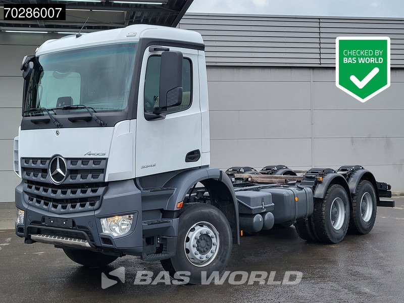 Mercedes-Benz Arocs 3342 6X4 NEW 6x4 chassis Big-Axle Automatic Steel suspension Euro 3 - Tovornjak-šasija: slika 1 Mercedes-Benz Arocs 3342 6X4 NEW 6x4 chassis Big-Axle Automatic Steel suspension Euro 3 - Tovornjak-šasija: slika 1