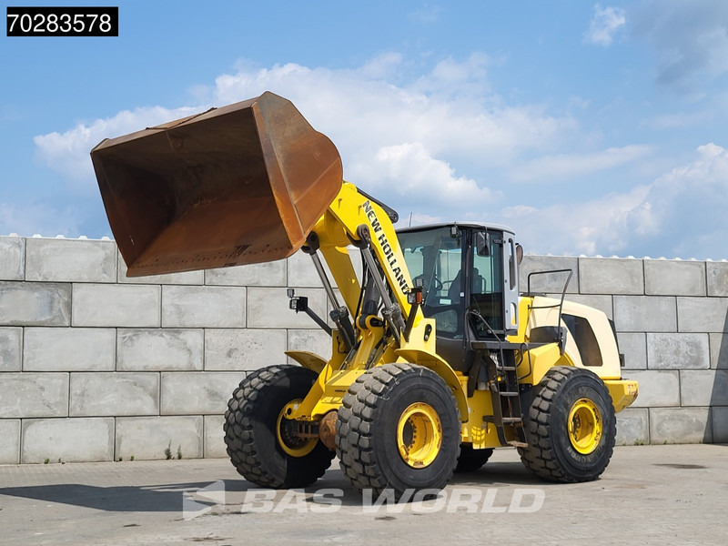 New Holland W270 - Kolesni nakladalec: slika 2 New Holland W270 - Kolesni nakladalec: slika 2