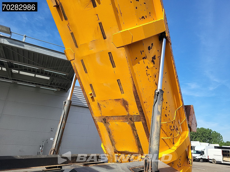 Renault Kerax 420 6X4 Retarder Kipper Hydrauliek Big axle Euro 3 - Tovornjak prekucnik: slika 3 Renault Kerax 420 6X4 Retarder Kipper Hydrauliek Big axle Euro 3 - Tovornjak prekucnik: slika 3