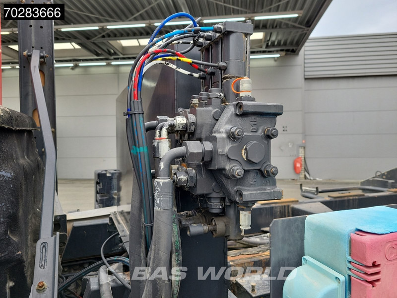 Renault Kerax 430 8X4 16m3 Forez Bennes tipper Full Steel Big-Axle Automatic Euro 5 - Tovornjak prekucnik: slika 2 Renault Kerax 430 8X4 16m3 Forez Bennes tipper Full Steel Big-Axle Automatic Euro 5 - Tovornjak prekucnik: slika 2