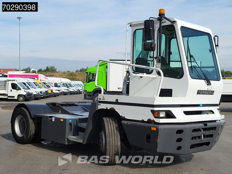 Terberg YT222 4X2 NL-Truck EPA Big-Axle Hebesattel - Terminalski traktor: slika 3 Terberg YT222 4X2 NL-Truck EPA Big-Axle Hebesattel - Terminalski traktor: slika 3