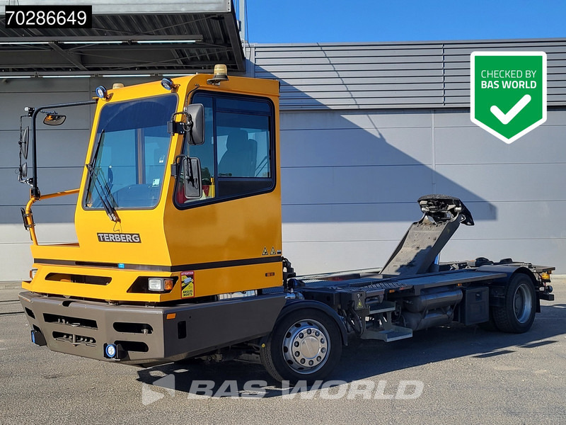 Terberg BC182 4X2 Low hours! Big-Axle Full-Air Drumbrakes Euro 3 - Tovornjak: slika 1 Terberg BC182 4X2 Low hours! Big-Axle Full-Air Drumbrakes Euro 3 - Tovornjak: slika 1