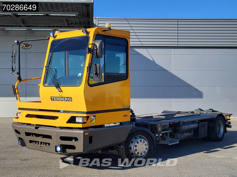 Terberg BC182 4X2 Low hours! Big-Axle Full-Air Drumbrakes Euro 3 - Tovornjak: slika 5 Terberg BC182 4X2 Low hours! Big-Axle Full-Air Drumbrakes Euro 3 - Tovornjak: slika 5
