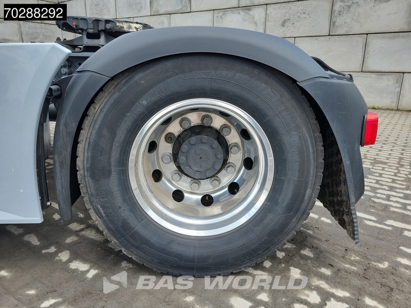 Vlačilec DAF XF 530 4X2 Retarder 2xTanks Standklima LED Euro 6: slika 16