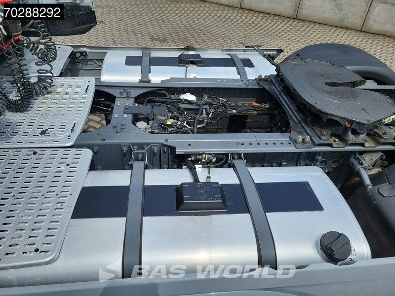Vlačilec DAF XF 530 4X2 Retarder 2xTanks Standklima LED Euro 6: slika 11