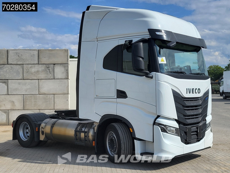 Iveco S-Way 460 4X2 LNG Retarder 2x Tanks Standklima - Vlačilec: slika 3 Iveco S-Way 460 4X2 LNG Retarder 2x Tanks Standklima - Vlačilec: slika 3