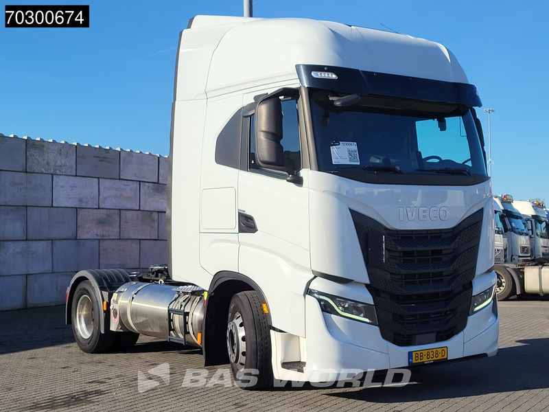 Iveco S-Way 460 NP 4X2 LNG! NL-Truck Retarder 2xTanks ACC LED Euro 6 - Vlačilec: slika 3 Iveco S-Way 460 NP 4X2 LNG! NL-Truck Retarder 2xTanks ACC LED Euro 6 - Vlačilec: slika 3