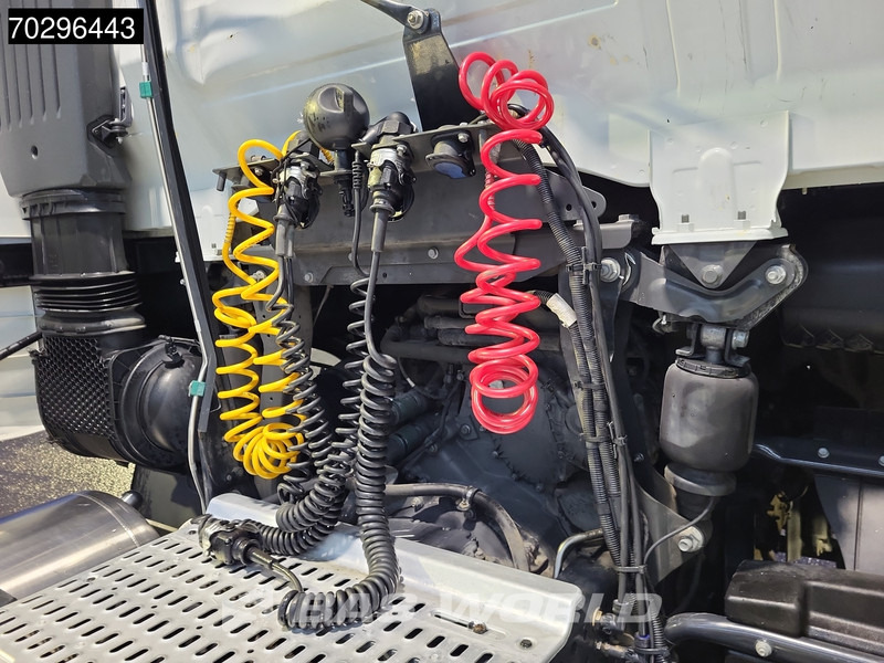 Iveco S-Way 460 S-Way 4X2 LNG! Retarder 2x Tanks - Vlačilec: slika 5 Iveco S-Way 460 S-Way 4X2 LNG! Retarder 2x Tanks - Vlačilec: slika 5