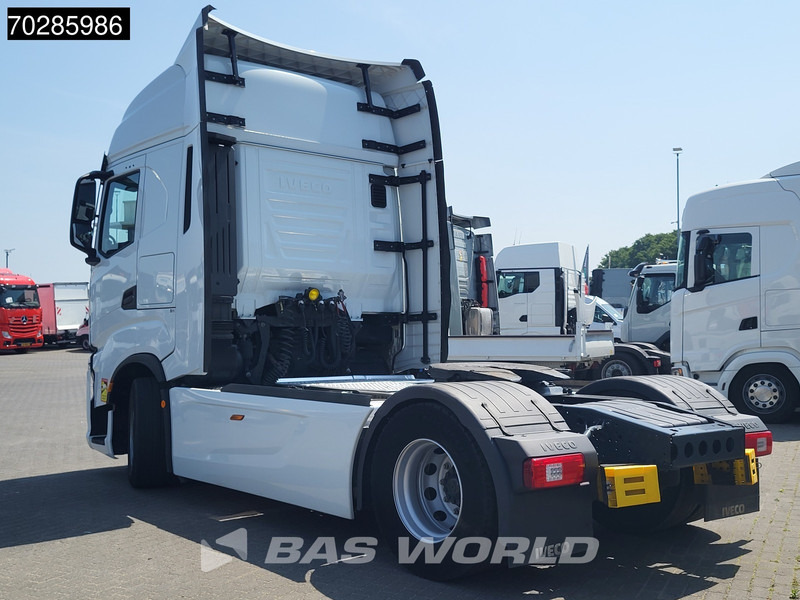 Iveco S-Way 490 4X2 Retarder Standklima 2xTanks Navi ACC LED Euro 6 - Vlačilec: slika 2 Iveco S-Way 490 4X2 Retarder Standklima 2xTanks Navi ACC LED Euro 6 - Vlačilec: slika 2