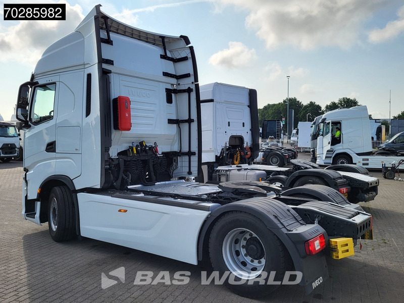 Iveco S-Way 490 4X2 Retarder Standklima 2xTanks Navi ACC LED Euro 6 - Vlačilec: slika 2 Iveco S-Way 490 4X2 Retarder Standklima 2xTanks Navi ACC LED Euro 6 - Vlačilec: slika 2