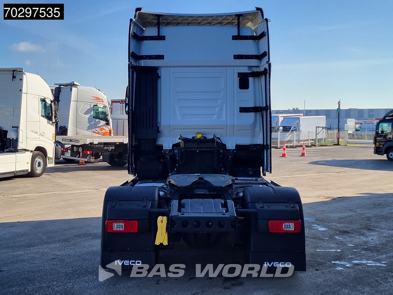Iveco S-Way 500 4X2 NEW! 2xTanks Standklima ACC LED Euro 6 - Vlačilec: slika 3 Iveco S-Way 500 4X2 NEW! 2xTanks Standklima ACC LED Euro 6 - Vlačilec: slika 3