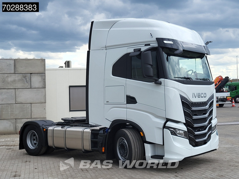 Iveco S-Way 580 4X2 2x Tanks ACC Standklima - Vlačilec: slika 3 Iveco S-Way 580 4X2 2x Tanks ACC Standklima - Vlačilec: slika 3