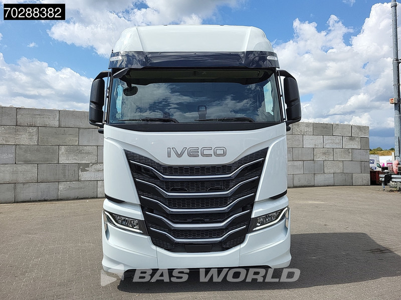 Iveco S-Way 580 4X2 NEW! 2x Tanks Navi ACC Standklima - Vlačilec: slika 5 Iveco S-Way 580 4X2 NEW! 2x Tanks Navi ACC Standklima - Vlačilec: slika 5