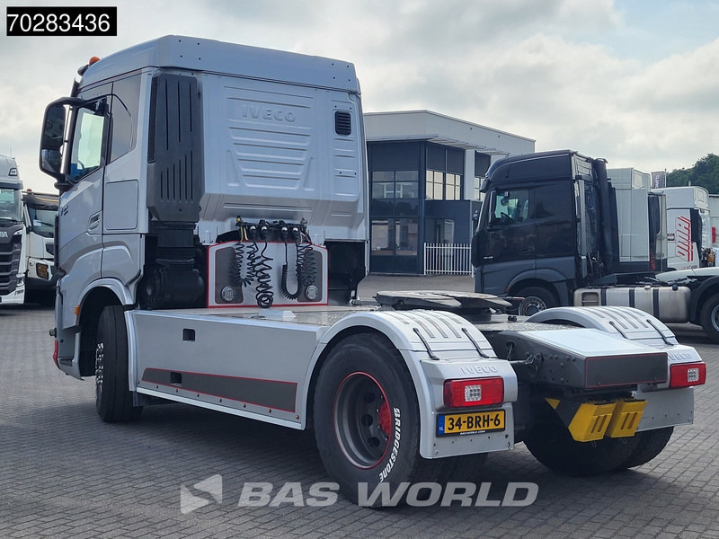 Iveco X-Way 570 820 4X2 NL Show Truck! Hydraulik ACC Standklima Navi Alcoa's - Vlačilec: slika 2 Iveco X-Way 570 820 4X2 NL Show Truck! Hydraulik ACC Standklima Navi Alcoa's - Vlačilec: slika 2