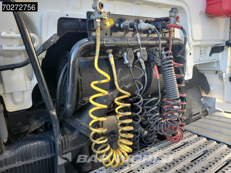 MAN TGX 18.500 4X2 XXL Retarder Full-Air - Vlačilec: slika 5 MAN TGX 18.500 4X2 XXL Retarder Full-Air - Vlačilec: slika 5
